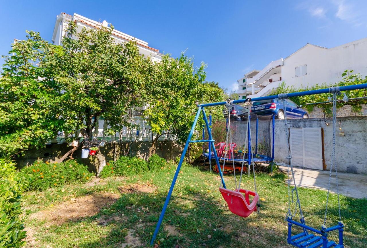Apartments Pela Lopar Εξωτερικό φωτογραφία