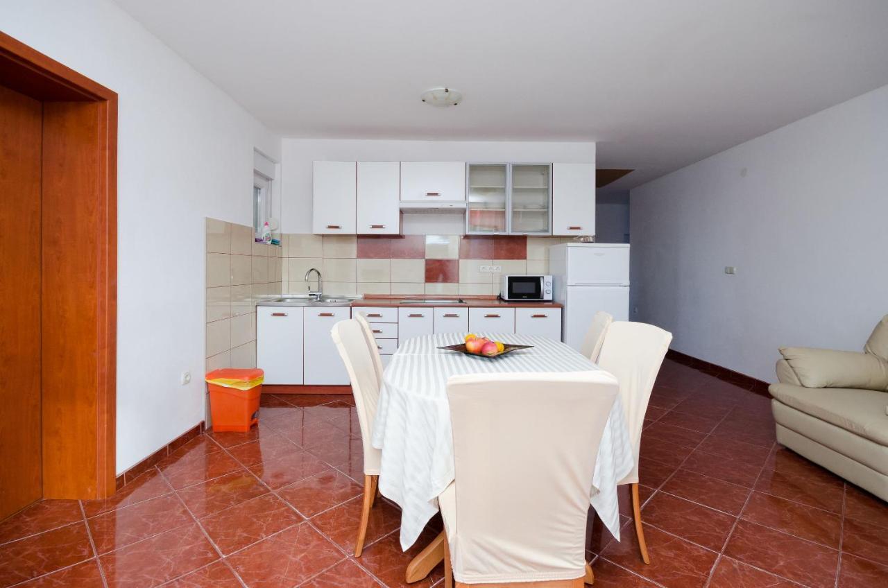 Apartments Pela Lopar Εξωτερικό φωτογραφία
