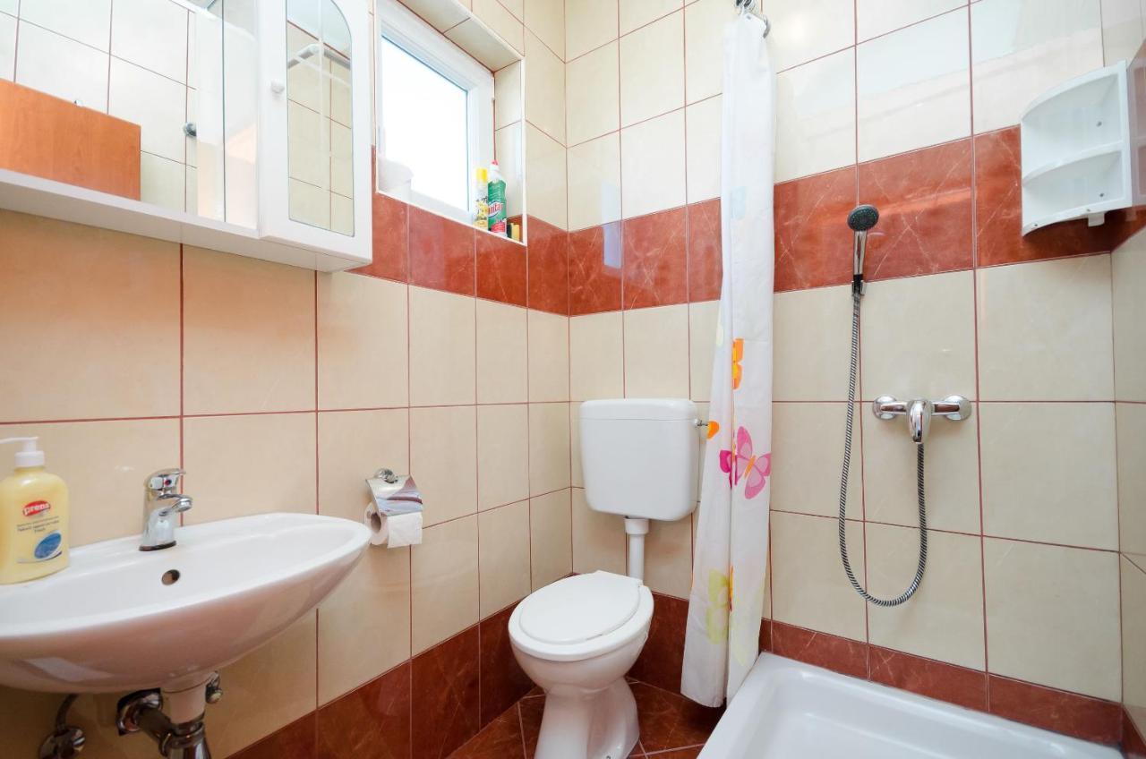 Apartments Pela Lopar Εξωτερικό φωτογραφία