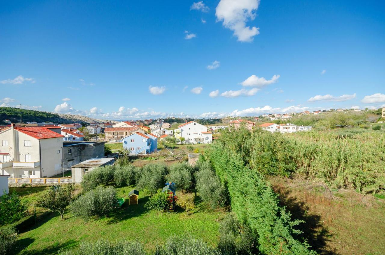 Apartments Pela Lopar Εξωτερικό φωτογραφία