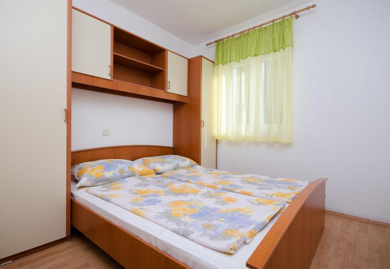 Apartments Pela Lopar Εξωτερικό φωτογραφία