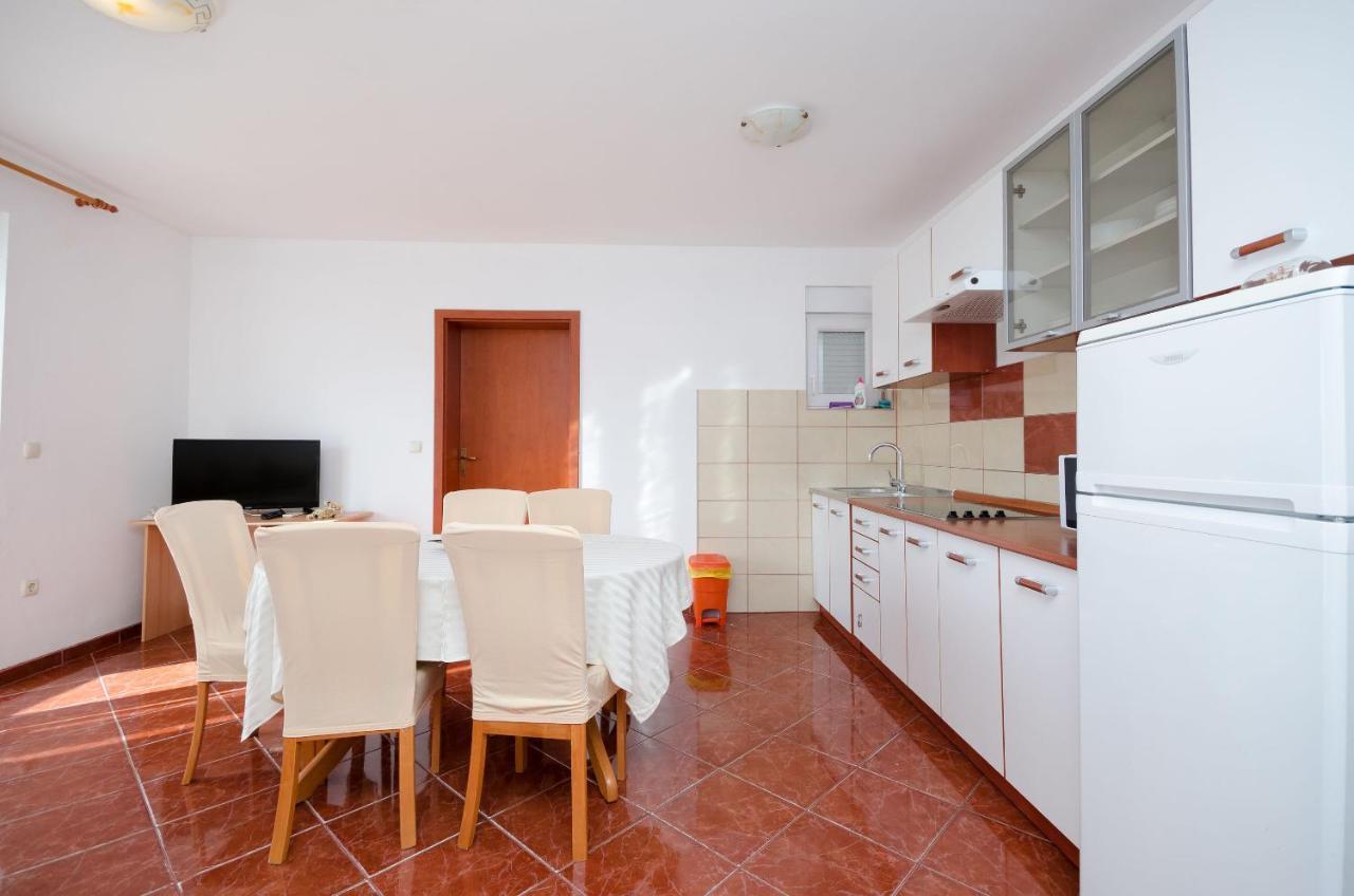 Apartments Pela Lopar Εξωτερικό φωτογραφία