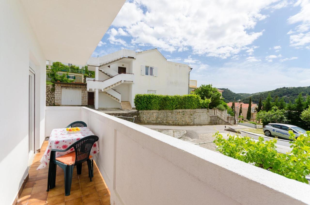 Apartments Pela Lopar Εξωτερικό φωτογραφία