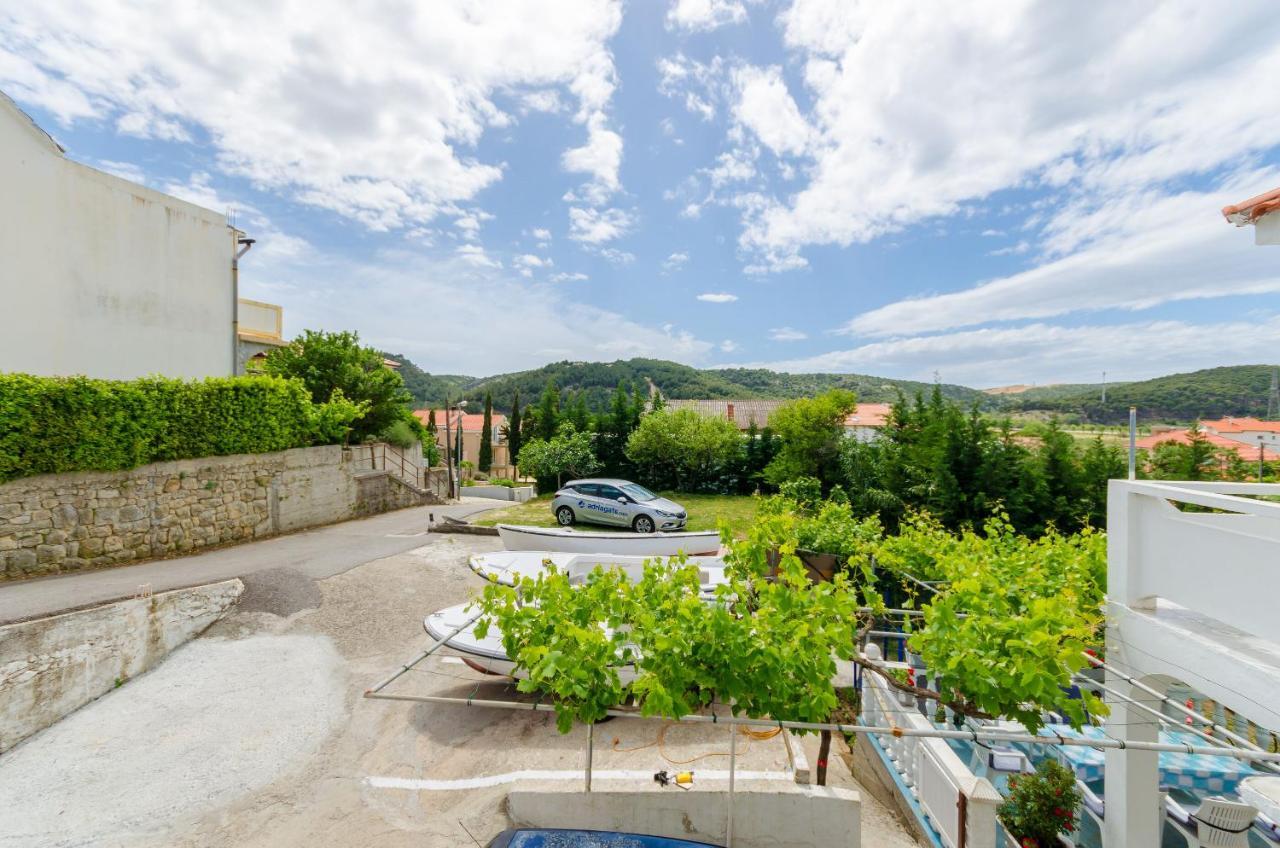 Apartments Pela Lopar Εξωτερικό φωτογραφία